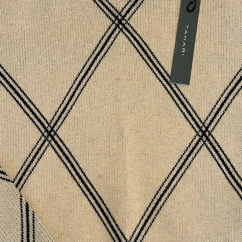T Tahari Cassic Crewneck Camel Sweater Black Diamond Detail Relaxed Women L NEW - Picture 8 of 16